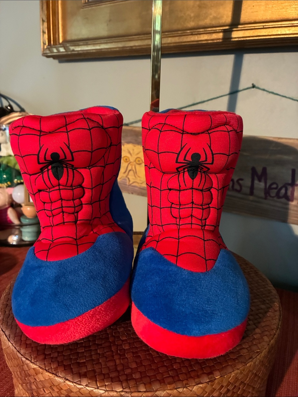 Marvel Spider-Man boys' bootie slippers SZ 9/10